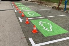 dd600843-1bd6-4a50-834a-8a8c685fceec